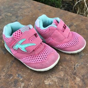 ❤️❤️SOLD❤️❤️ Cute Toddler Shoes